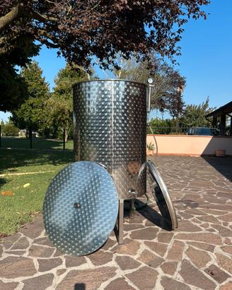 Cisterna in acciaio da 5 q.li