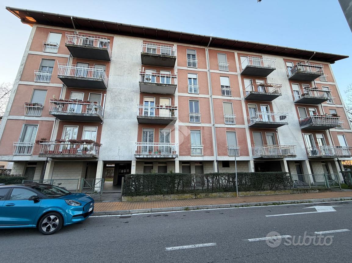 3 LOCALI A NOVARA