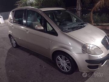 Lancia Musa platino Multijet