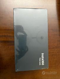 Insta 360 x5 essential bundle NUOVO