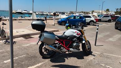 BMW R1200R