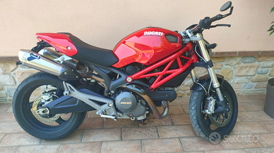 Ducati Monster 696+
