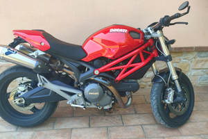 Ducati Monster 696+