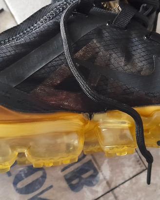 nike vapormax nero oro