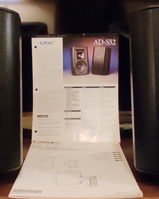 Casse passive QSC AD-S52