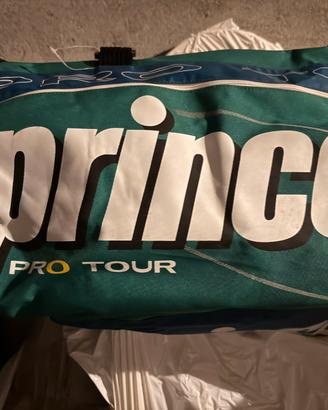 Racchette da tennis e borsone
