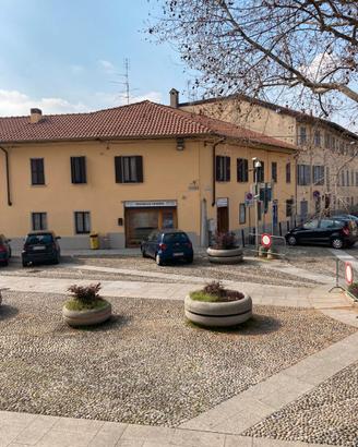 Samarate negozio centralissimo