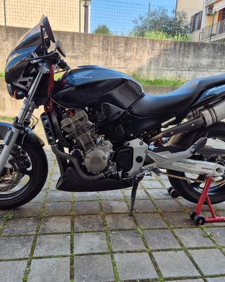 Honda hornet 919