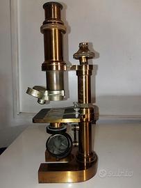 antico microscopio Koristika Milano