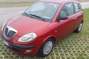 lancia y 1200 benzina 69 cv