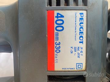 Tosasiepi elettrico Peugeot