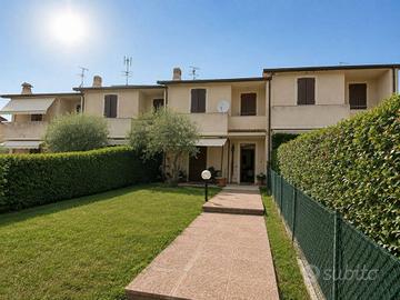 Villetta a schiera di 150 m² con 4 locali e box au
