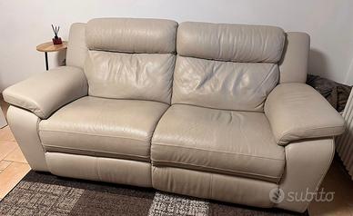 Divano Poltronesofà Modello Bormida pelle vere 210