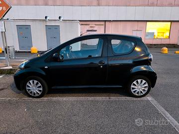 Toyota Aygo Connect 2011    3 porte