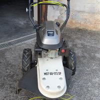 Decespugliatore a trazione