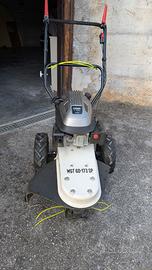 Decespugliatore a trazione