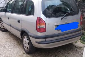 Opel zafira anno 2000