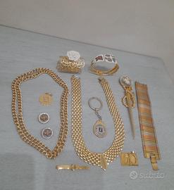 set di oggetti bracciale collana spilla 
