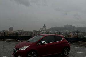 Peugeot 208 GTI 1.6 200cv