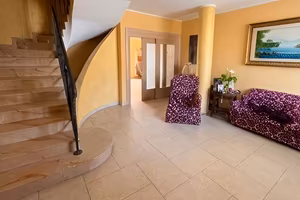Intera proprietà: giardino, garage e terrazzo