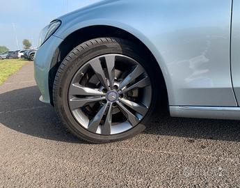 Pneumatici 225/45/18 + cerchi in lega