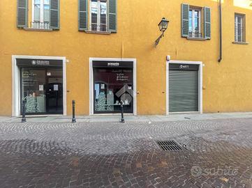NEGOZIO A BRESCIA