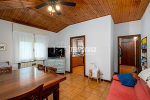 TRIFAMIGLIARE CON GIARDINO A ROTEGLIA