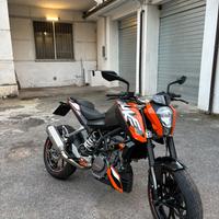KTM DUKE 125 2011