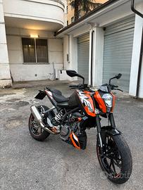 KTM DUKE 125 2011
