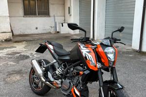KTM DUKE 125 2011