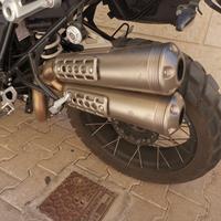 terminale doppio scarico akrapovic per bmw rninet 