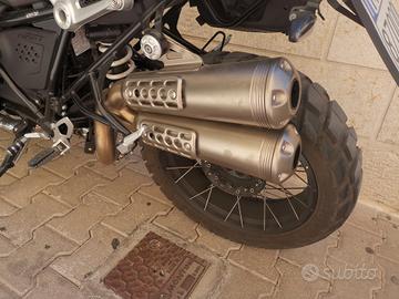 terminale doppio scarico akrapovic per bmw rninet 