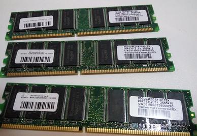 3 Banchi di Memoria ram Ddr per pc fisso