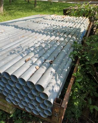 pali e supporti per vigneto o recinzione 