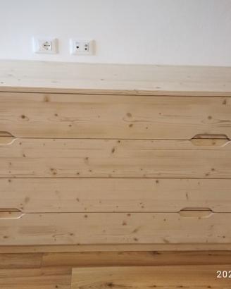 1 como 2 comodini in abete massello con  cassetti