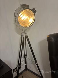 Lampada moderna stile cinema