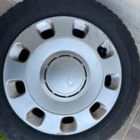 •Pneumatici invernali con cerchioni per Fiat 500