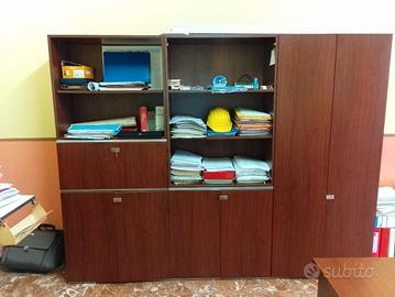 armadio e scrivania per ufficio