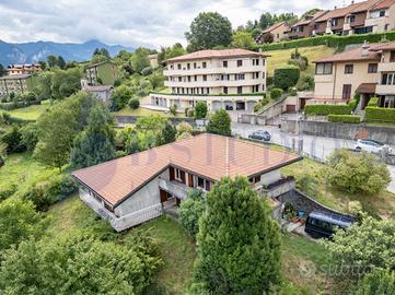 Villa di 228 m² con più di 5 locali e box auto dop