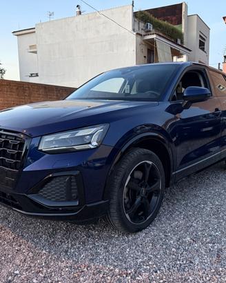 Audi Q2 35 TDI S tronic blacknight