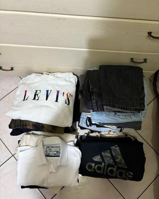 Lotto da 34 capi d'abbigliamento
