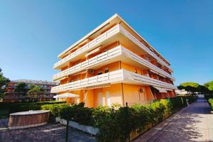 Bibione mini vicinissimo su due livelli con Garage