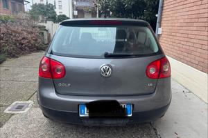 VOLKSWAGEN Golf 1.6  Comfortline