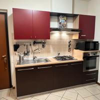 Cucina completa di elettrodomestici