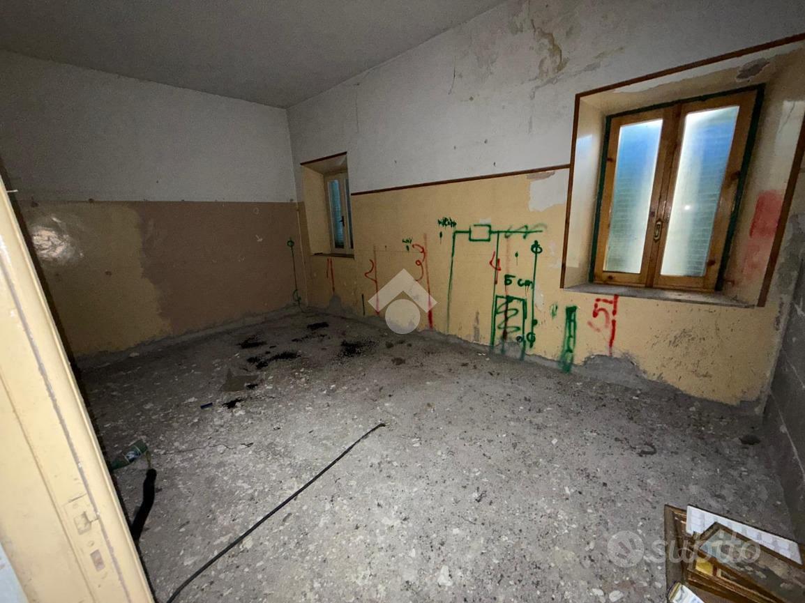 5 LOCALI A AGOSTA - Altro