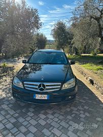 Mercedes-benz c220 -2009