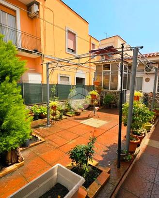 CASA INDIPENDENTE A TORRE DEL GRECO