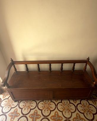 Cassapanca antica