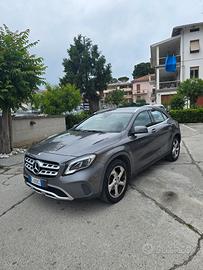 Mercedes - GLA - 180 d Sport auto