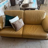 Divano letto in pelle con poltrona abbinata